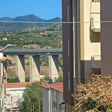 Holiday Homes *